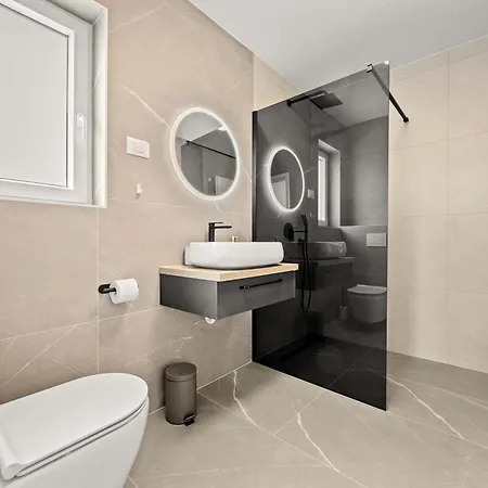 Vila Mia With Private Heated Pool And Sauna Orbanići